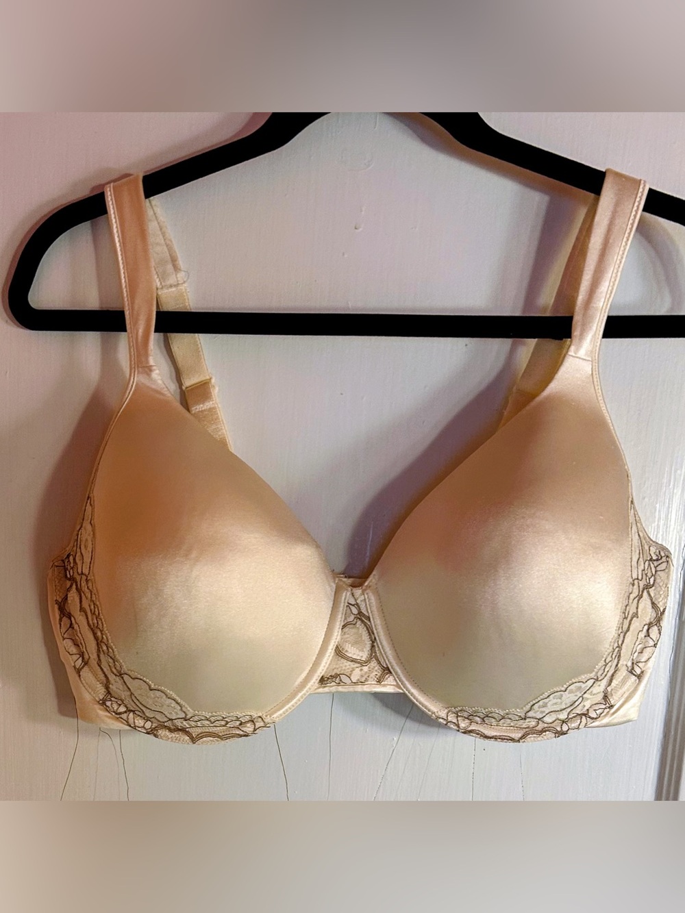 Playtex Satin Lace Contour Bra - Ivory